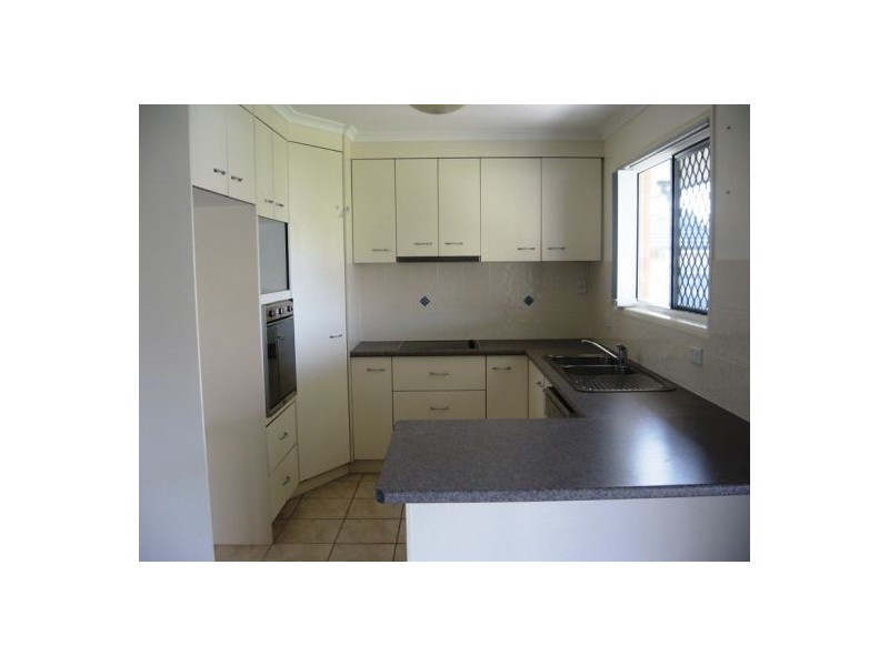 3 Moonstone Drive, Urangan QLD 4655