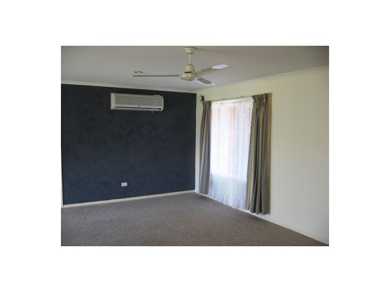 3 Moonstone Drive, Urangan QLD 4655