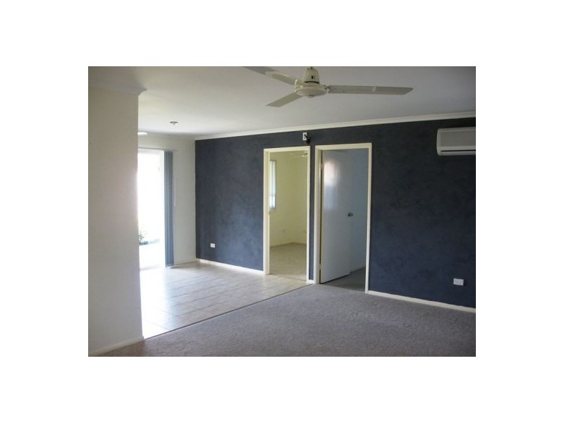 3 Moonstone Drive, Urangan QLD 4655