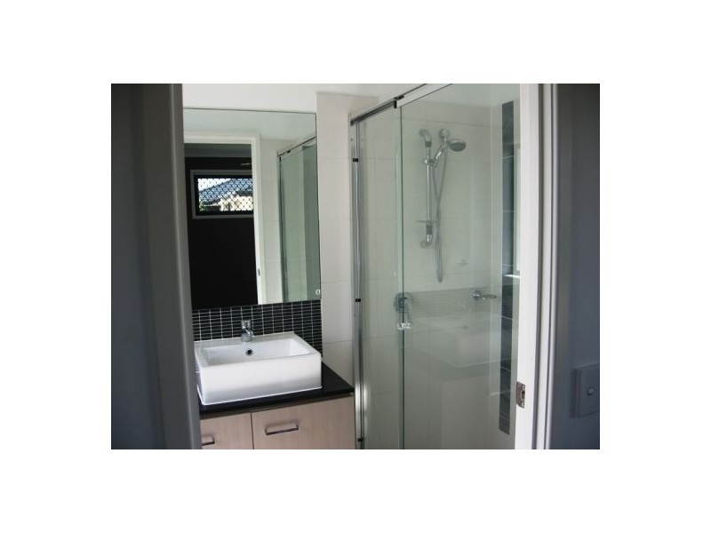 11 Captain Cook Street, Urraween QLD 4655