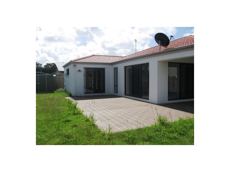 11 Captain Cook Street, Urraween QLD 4655