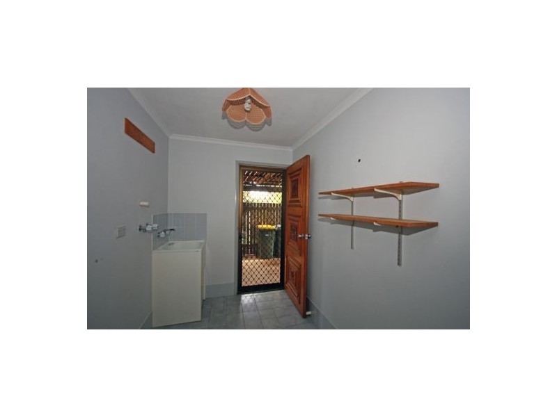 76 Cunningham Street, Urangan QLD 4655