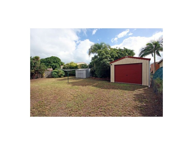 76 Cunningham Street, Urangan QLD 4655