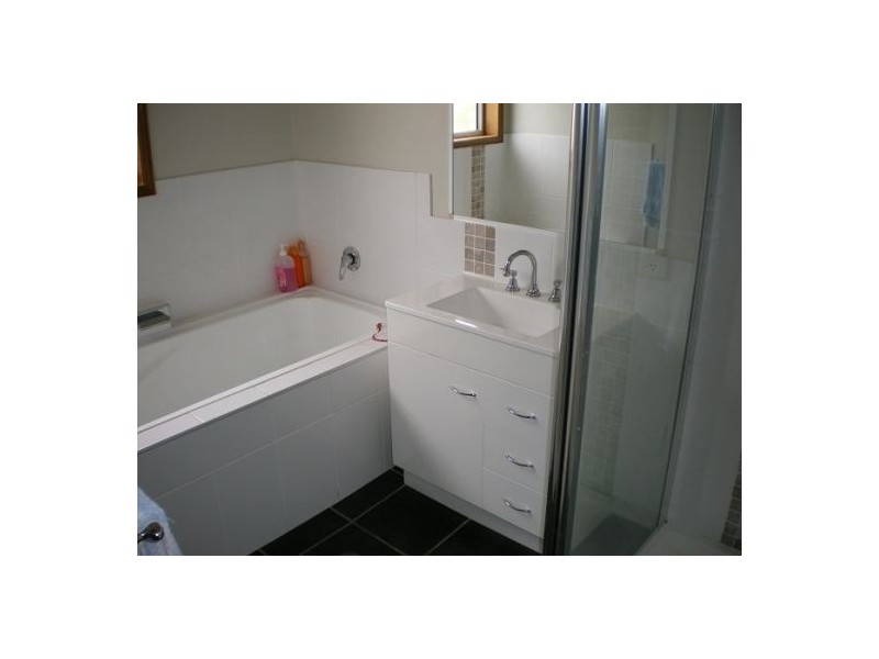 64 Corfield, Point Vernon QLD 4655