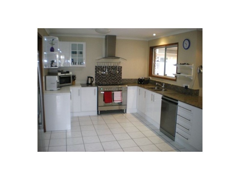 64 Corfield, Point Vernon QLD 4655