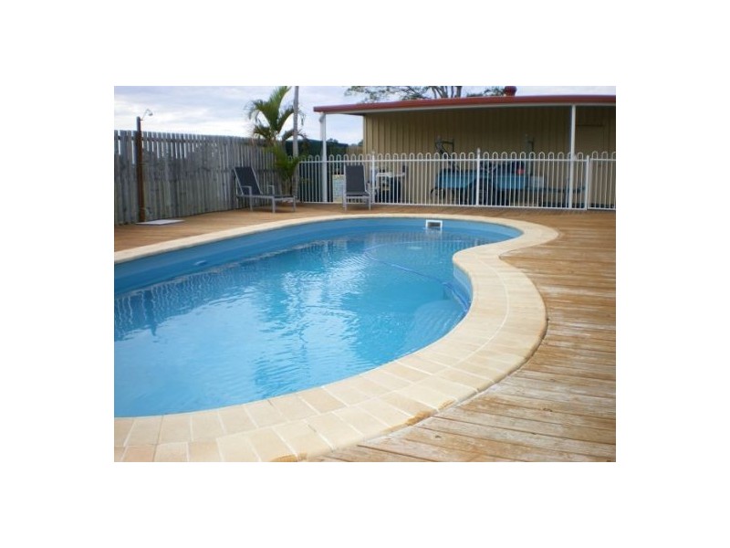 64 Corfield, Point Vernon QLD 4655