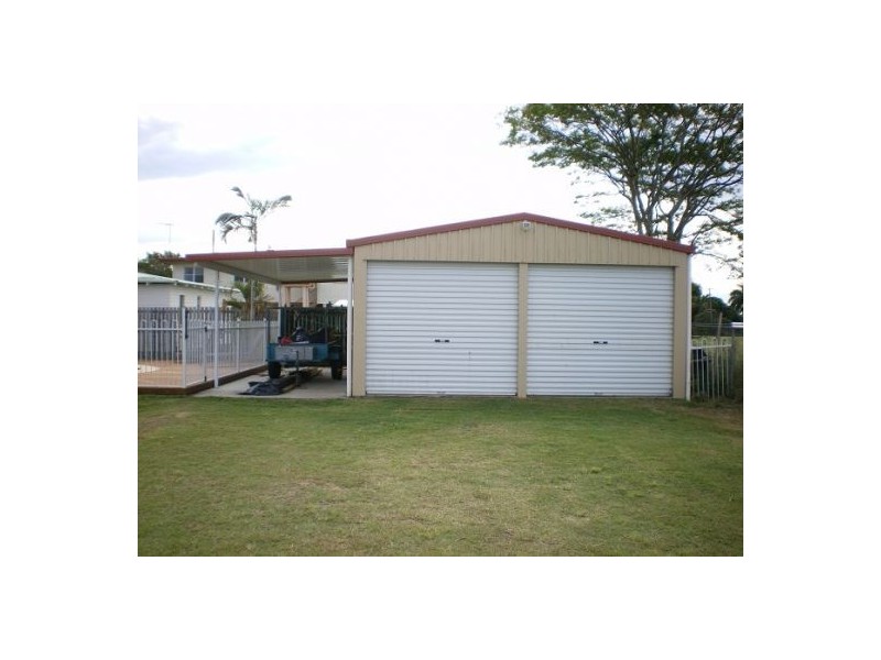 64 Corfield, Point Vernon QLD 4655