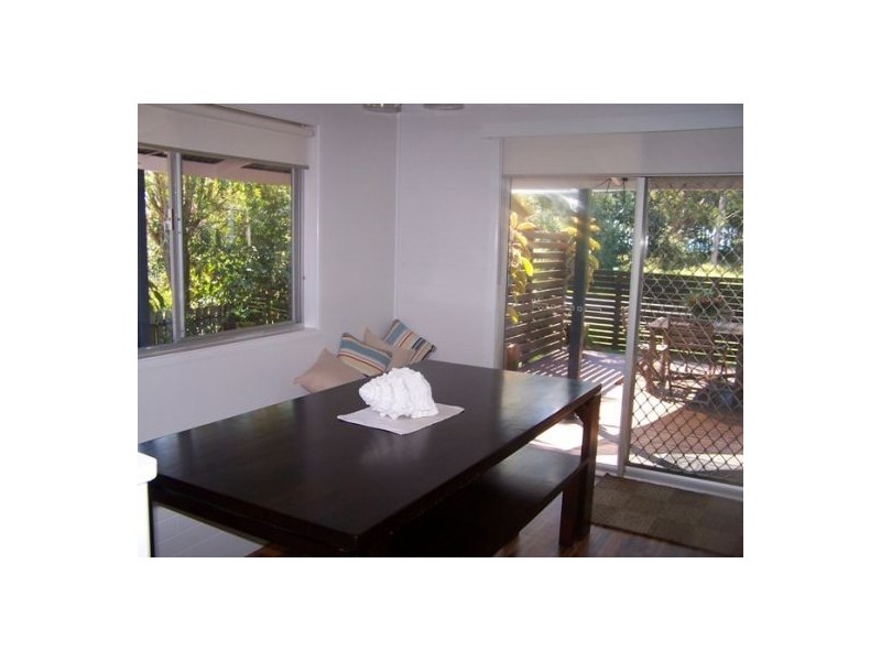 85 Kingfisher, Toogoom QLD 4655