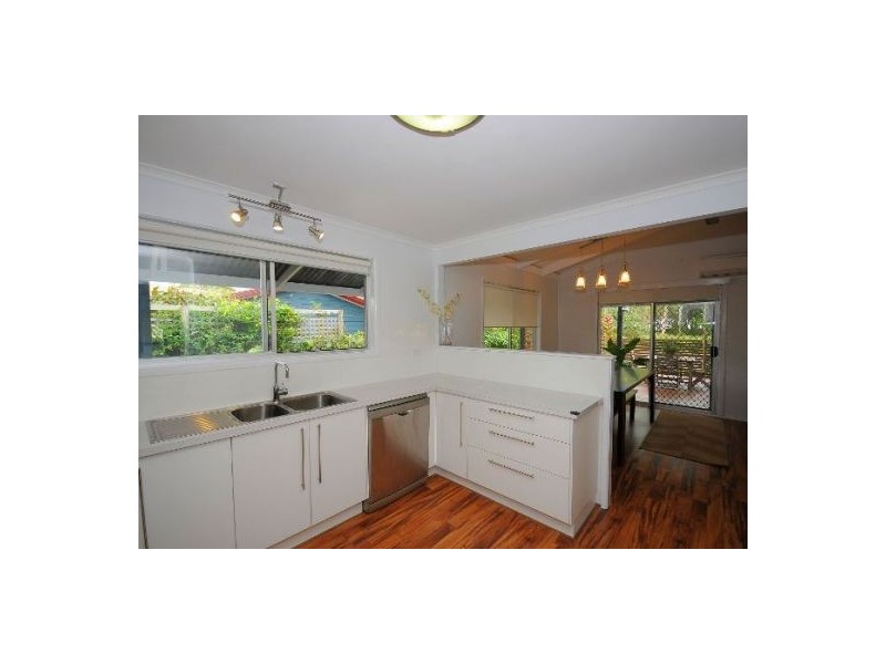 85 Kingfisher, Toogoom QLD 4655
