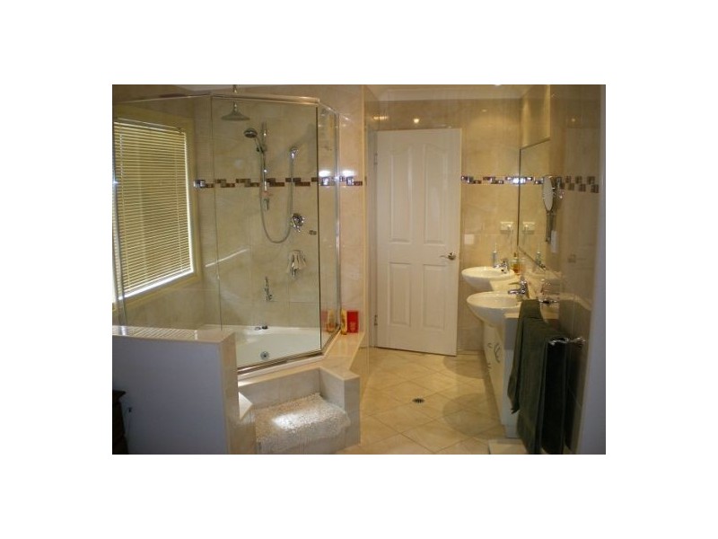 5 Cockatiel Ct., Dundowran Beach QLD 4655