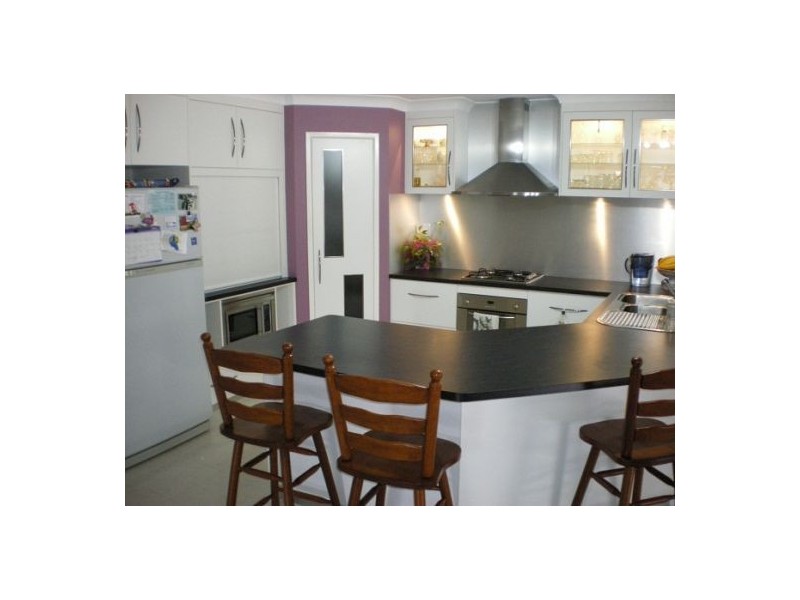 5 Cockatiel Ct., Dundowran Beach QLD 4655