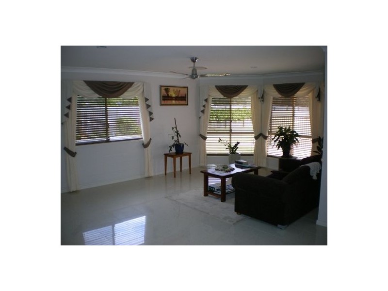 5 Cockatiel Ct., Dundowran Beach QLD 4655