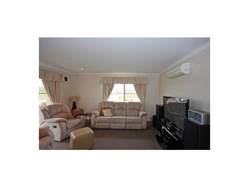 2 Schooner Rise, River Heads QLD 4655