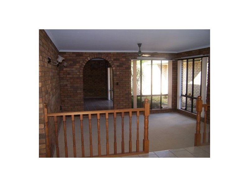 1 Hughes Rd, Wondunna QLD 4655