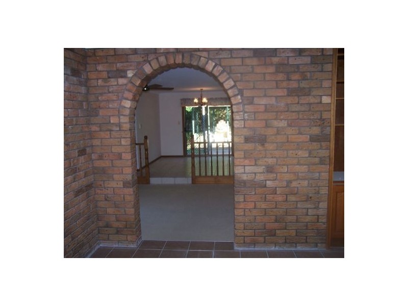 1 Hughes Rd, Wondunna QLD 4655