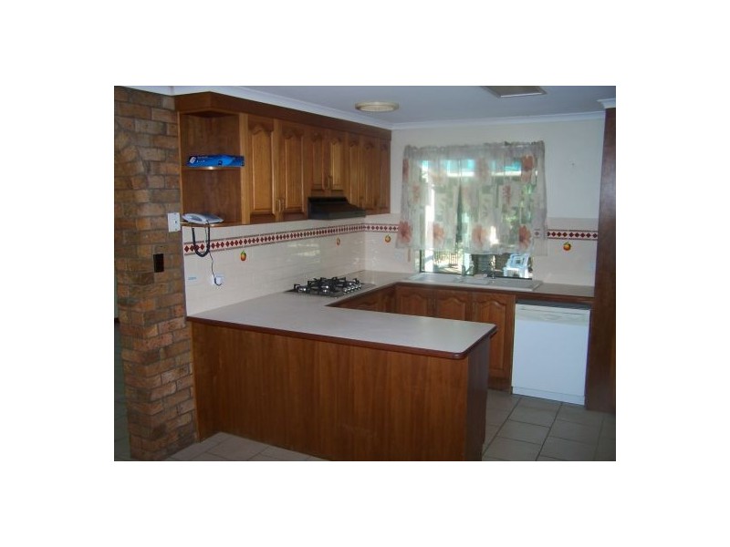 1 Hughes Rd, Wondunna QLD 4655