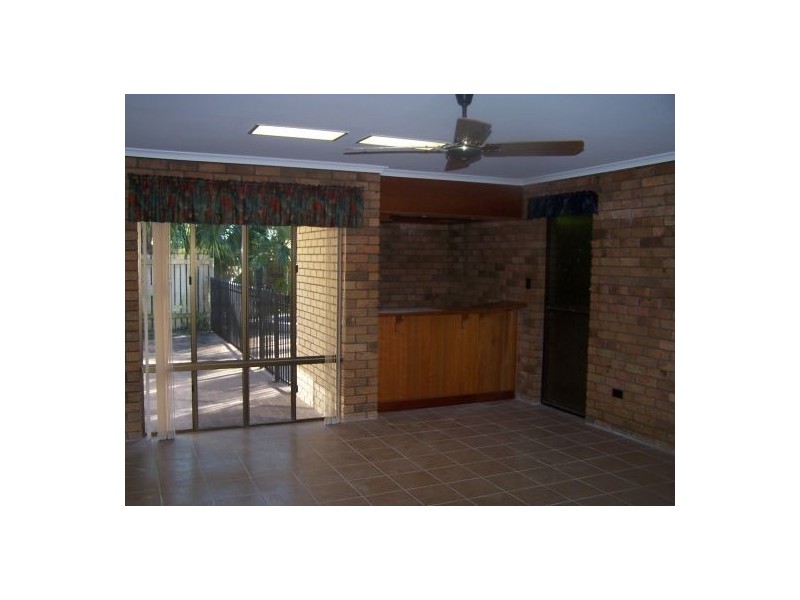 1 Hughes Rd, Wondunna QLD 4655