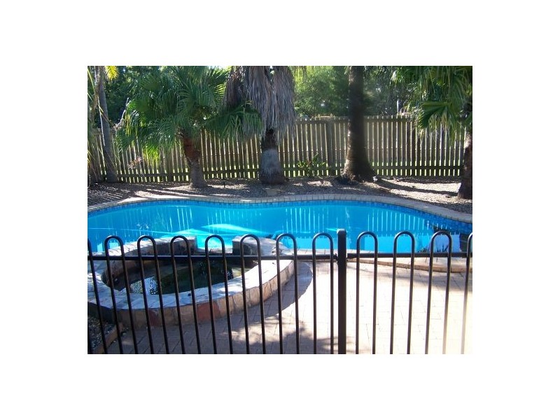 1 Hughes Rd, Wondunna QLD 4655