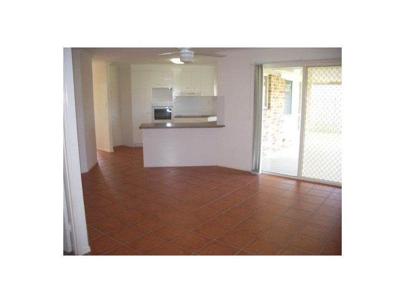 20 Archer Drive, Point Vernon QLD 4655