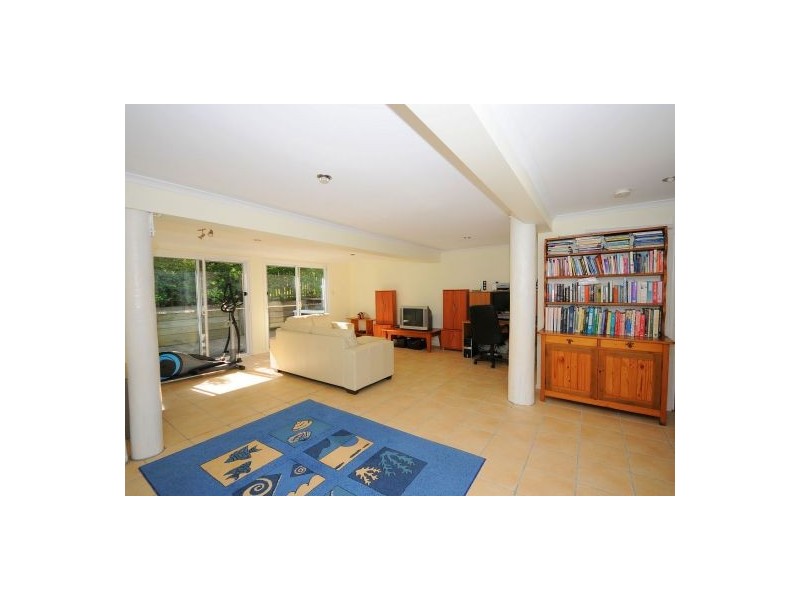 7 Awinya Court, Urraween QLD 4655