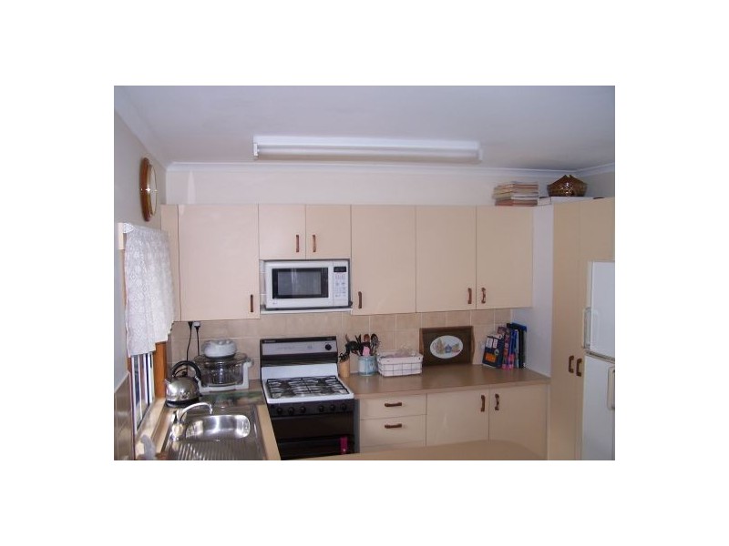 R10 26 Corser St, Point Vernon QLD 4655