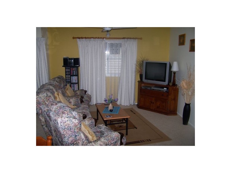 R1 26 Corser St, Point Vernon QLD 4655