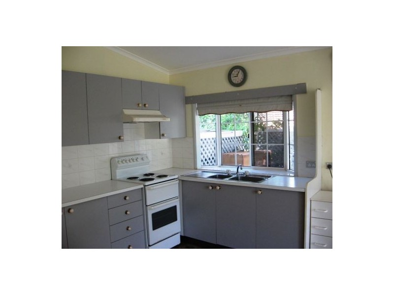 47 William Street, Urangan QLD 4655