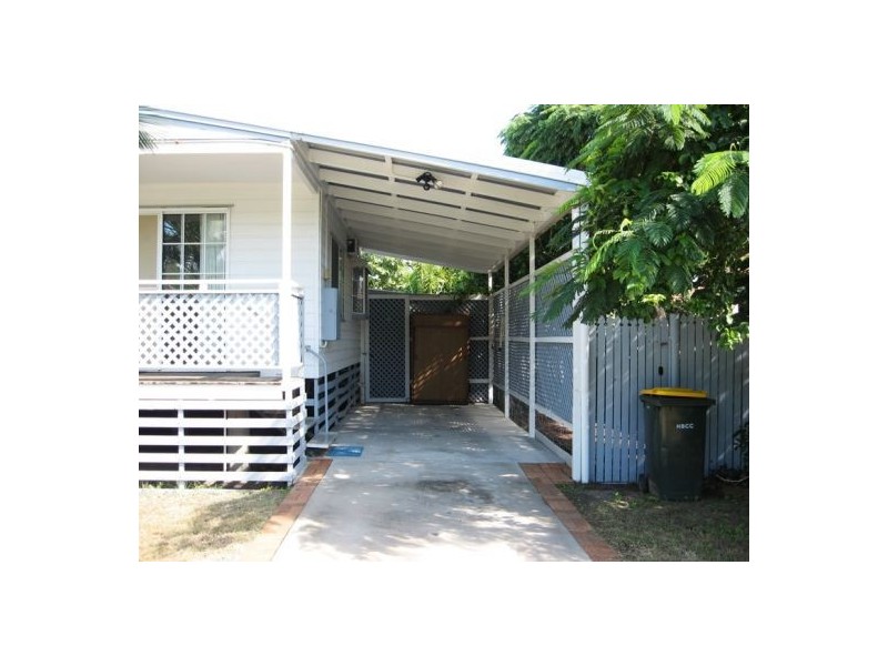 47 William Street, Urangan QLD 4655