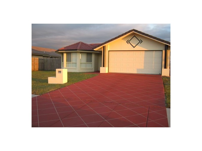 94 Endeavour Way, Eli Waters QLD 4655