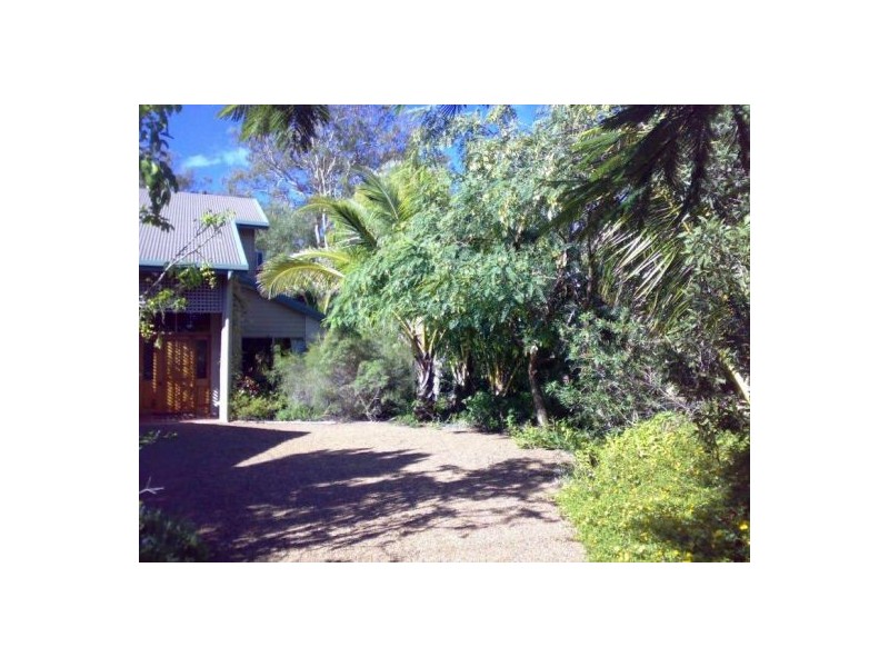 138 Kingfisher Parade, Toogoom QLD 4655