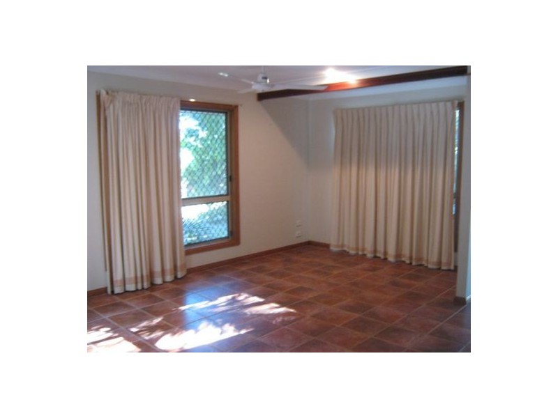 138 Kingfisher Parade, Toogoom QLD 4655