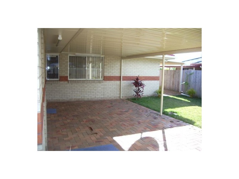 2/1 Daintree Drive, Torquay QLD 4655