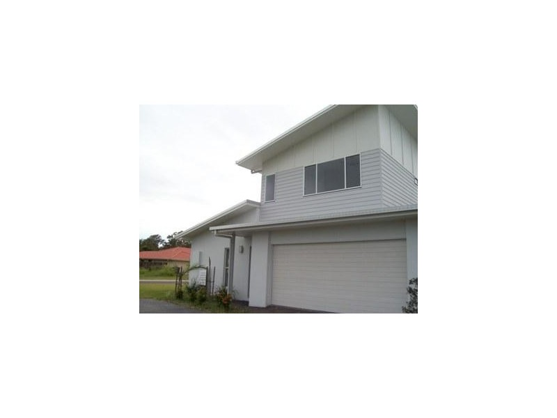2/5 Seaway Parade, Hervey Bay QLD 4655