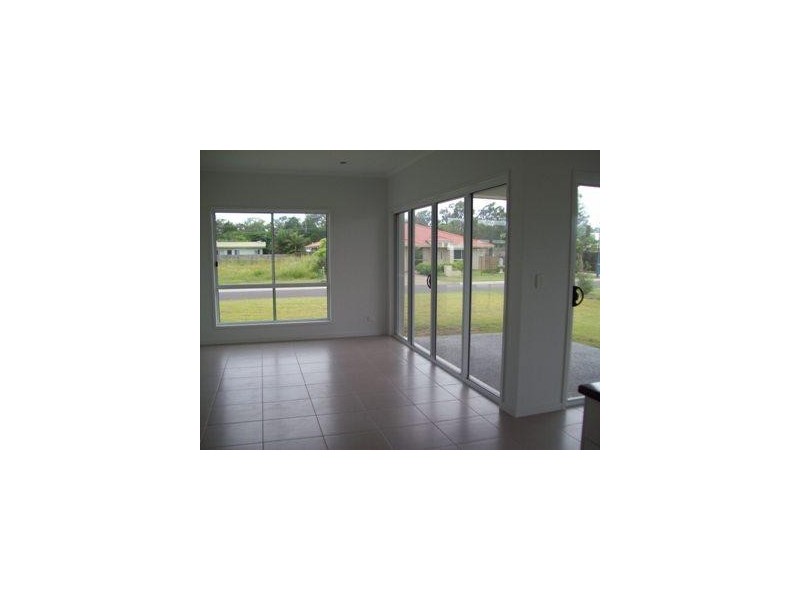 2/5 Seaway Parade, Hervey Bay QLD 4655