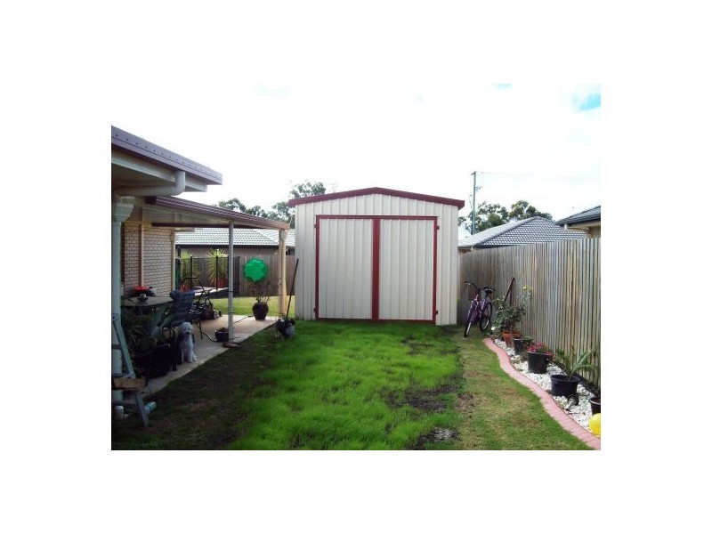 22 Topaz Circuit, Urangan QLD 4655
