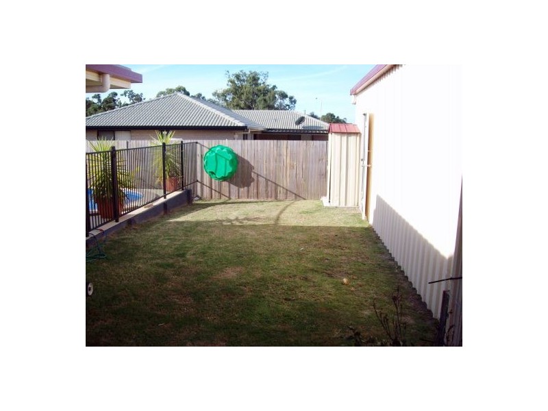 22 Topaz Circuit, Urangan QLD 4655