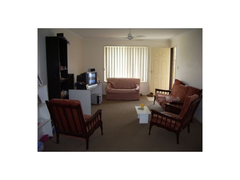 2/4 Jade Court, Urangan QLD 4655