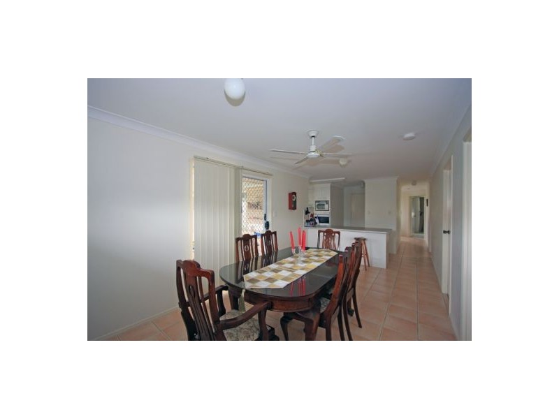 7 Sonder St, Urangan QLD 4655