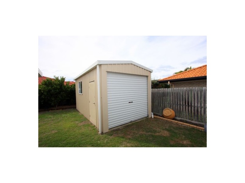 7 Sonder St, Urangan QLD 4655