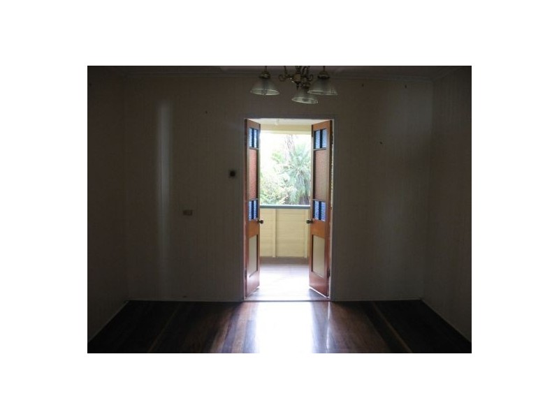 247 Torquay Terrace, Torquay QLD 4655