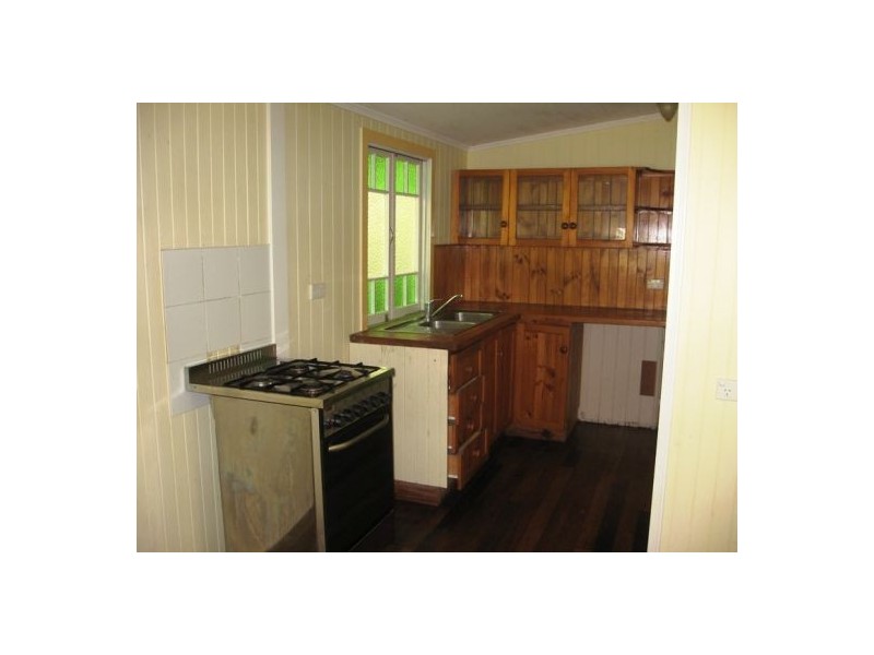 247 Torquay Terrace, Torquay QLD 4655