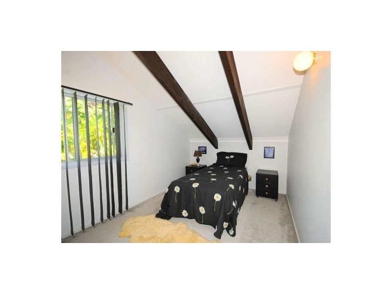 2 Senor Avenue, Urangan QLD 4655