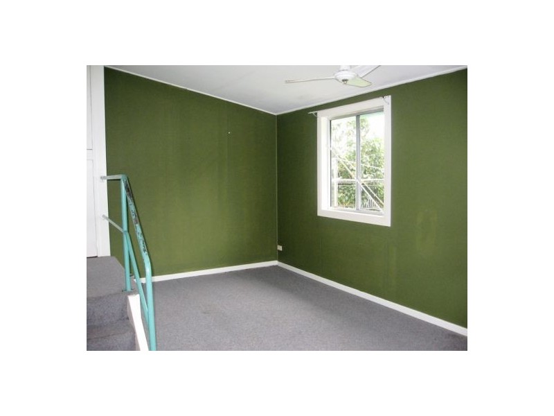 30  Neils Street, Pialba QLD 4655