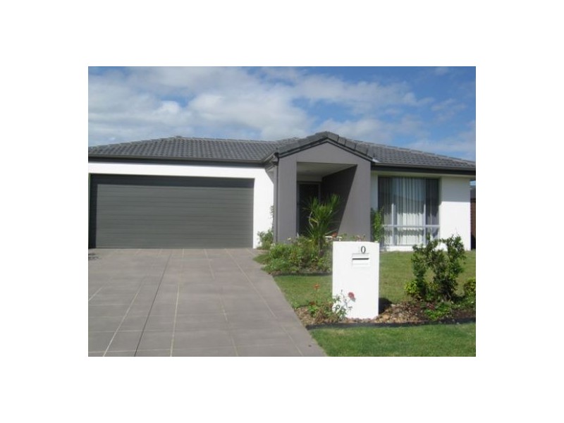 10 Fishburn Way, Eli Waters QLD 4655