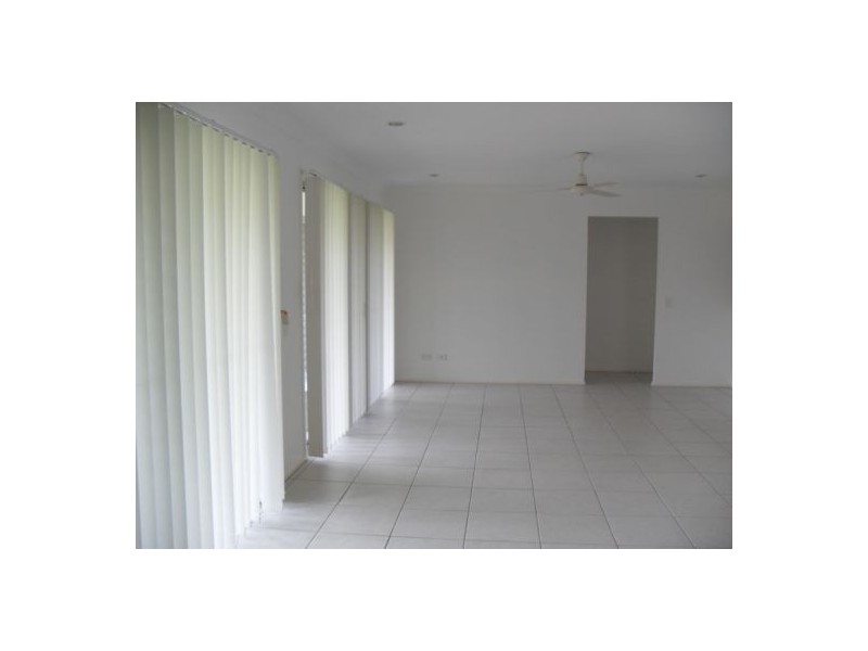 10 Fishburn Way, Eli Waters QLD 4655