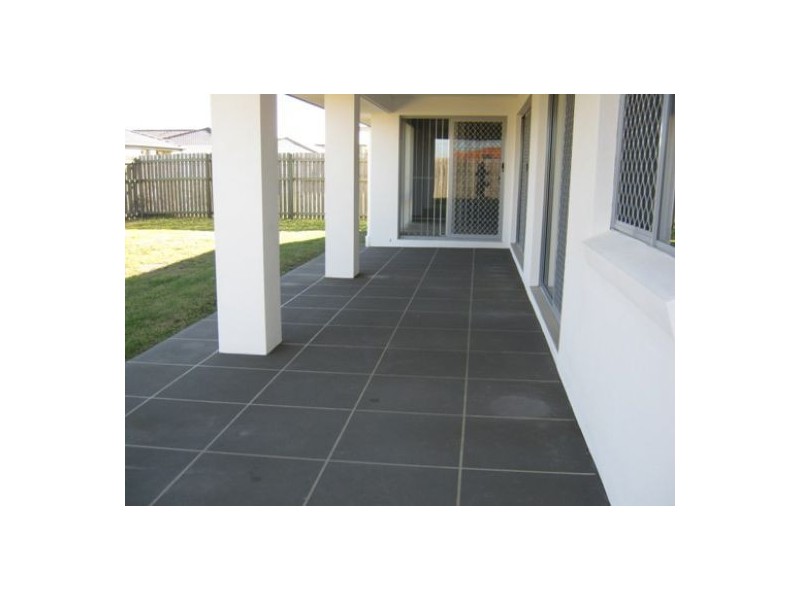 10 Fishburn Way, Eli Waters QLD 4655