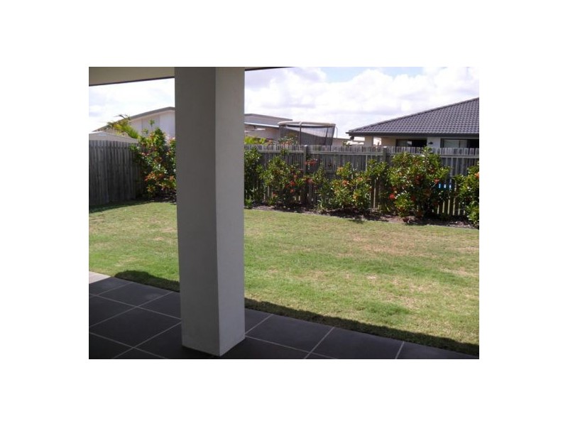 10 Fishburn Way, Eli Waters QLD 4655