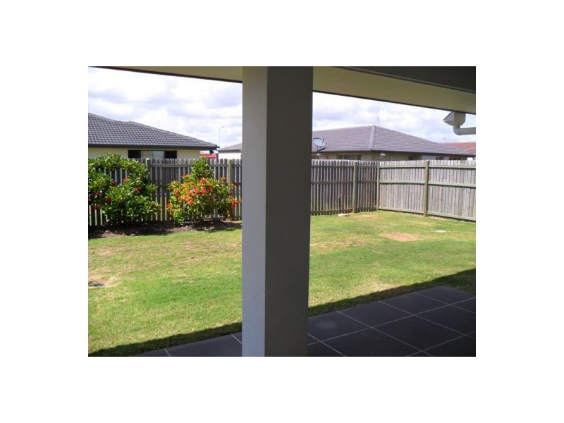 10 Fishburn Way, Eli Waters QLD 4655