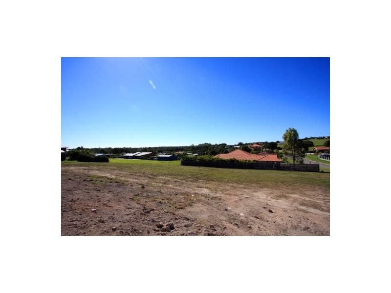 11 JASMINE CT, Dundowran Beach QLD 4655