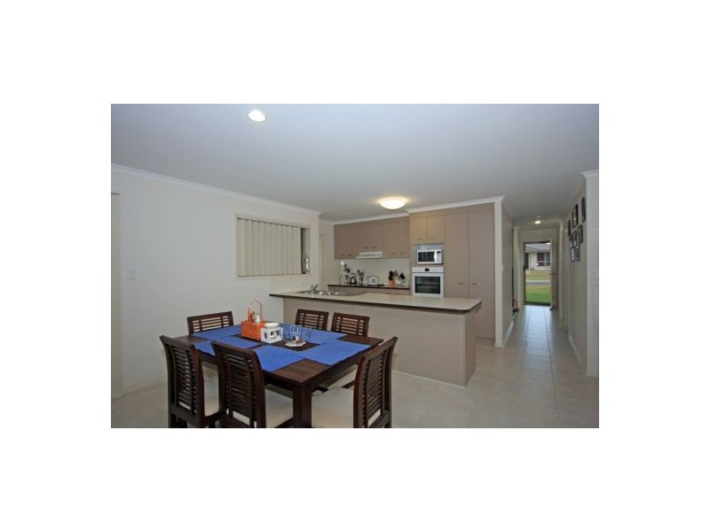 7 MIA CT, Nikenbah QLD 4655